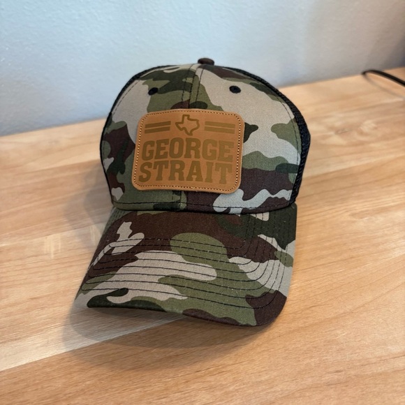 Women's Camo Black GEORGE STRAIGHT Adjustable Trucker Country Concert Music Hat - Picture 2 of 7